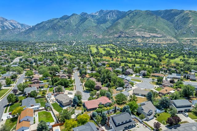 1602 NICKLAUS CIR, Sandy, UT 84092