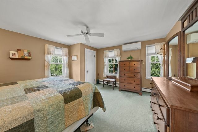 17 Perry Ave, Lynnfield, MA 01940