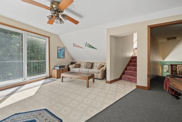 17 Perry Ave, Lynnfield, MA 01940