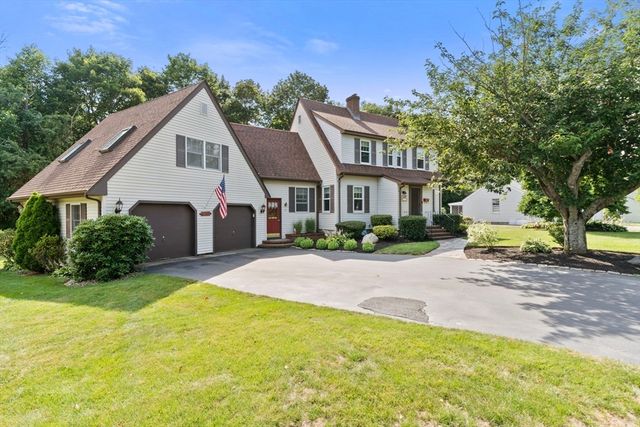 17 Perry Ave, Lynnfield, MA 01940