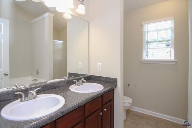 520 Arrie Drive, Byron, GA 31008