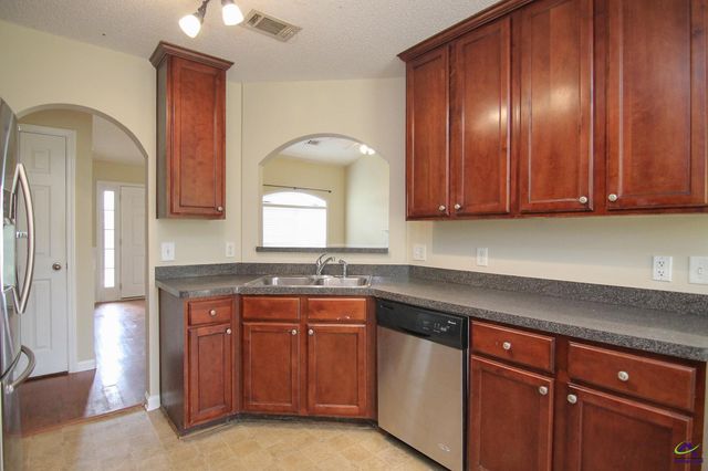520 Arrie Drive, Byron, GA 31008
