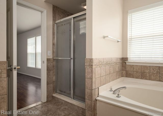 14864 LIRI Drive, Sterling Heights, MI 48312