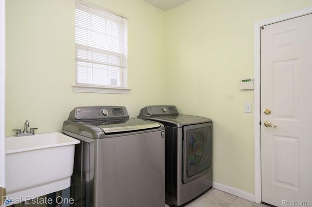 14864 LIRI Drive, Sterling Heights, MI 48312