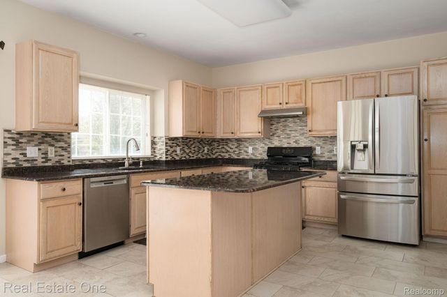 14864 LIRI Drive, Sterling Heights, MI 48312
