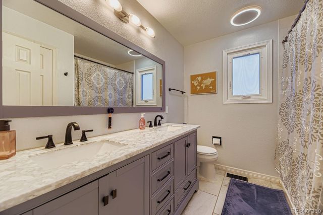 8356 Green Island Circle, Lone Tree, CO 80124