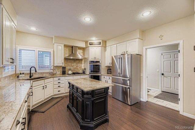 8356 Green Island Circle, Lone Tree, CO 80124