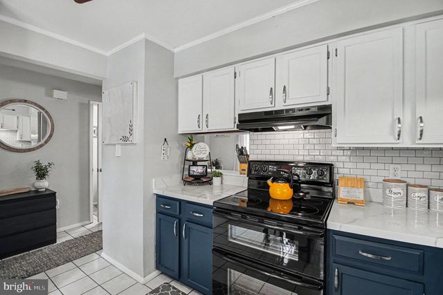 2868 BURGUNDY PL, Woodbridge, VA 22192
