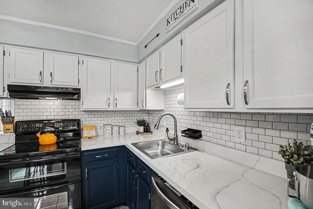 2868 BURGUNDY PL, Woodbridge, VA 22192