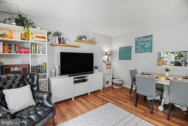2868 BURGUNDY PL, Woodbridge, VA 22192