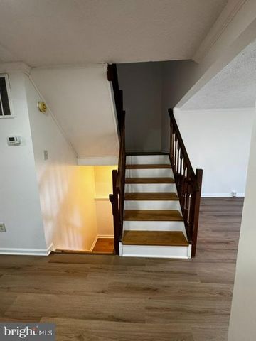 13238 CUSTOM HOUSE CT, Fairfax, VA 22033