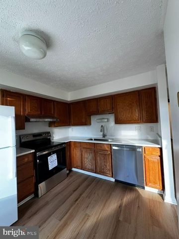 13238 CUSTOM HOUSE CT, Fairfax, VA 22033