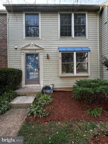 13238 CUSTOM HOUSE CT, Fairfax, VA 22033