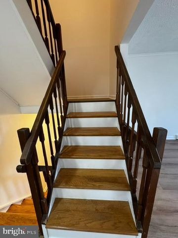 13238 CUSTOM HOUSE CT, Fairfax, VA 22033