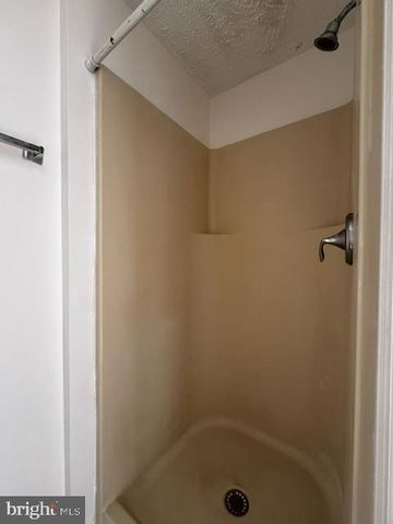 13238 CUSTOM HOUSE CT, Fairfax, VA 22033