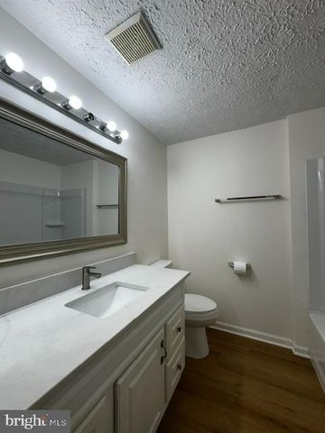 13238 CUSTOM HOUSE CT, Fairfax, VA 22033