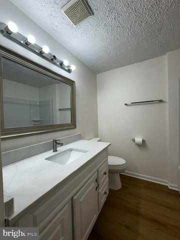 13238 CUSTOM HOUSE CT, Fairfax, VA 22033