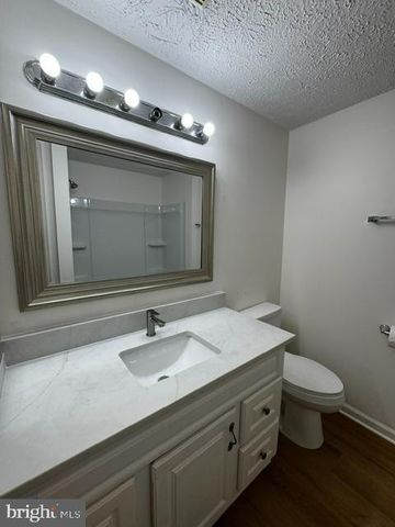 13238 CUSTOM HOUSE CT, Fairfax, VA 22033