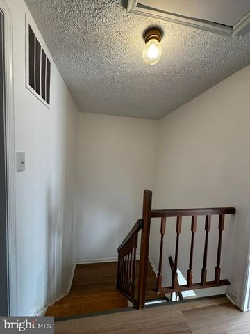 13238 CUSTOM HOUSE CT, Fairfax, VA 22033