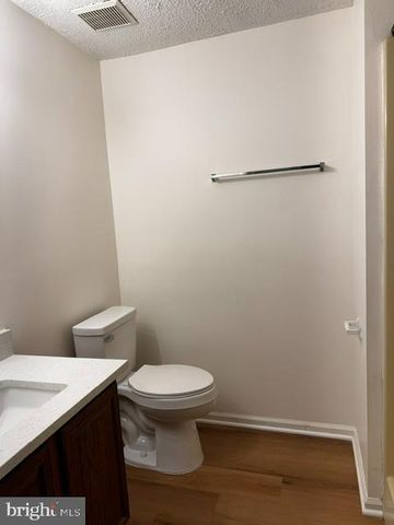 13238 CUSTOM HOUSE CT, Fairfax, VA 22033