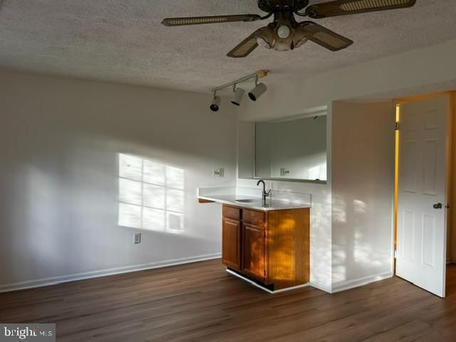 13238 CUSTOM HOUSE CT, Fairfax, VA 22033