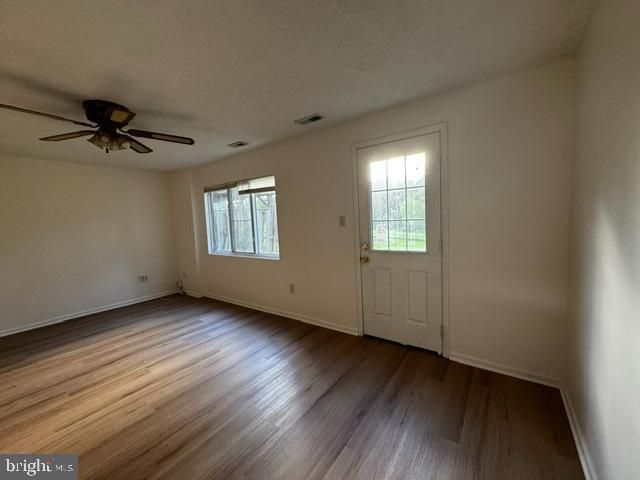 13238 CUSTOM HOUSE CT, Fairfax, VA 22033