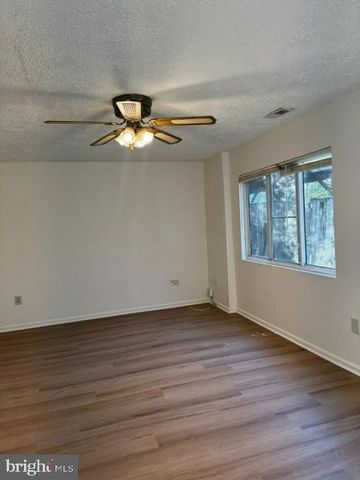 13238 CUSTOM HOUSE CT, Fairfax, VA 22033