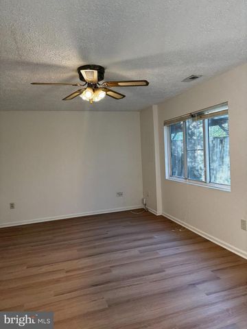 13238 CUSTOM HOUSE CT, Fairfax, VA 22033