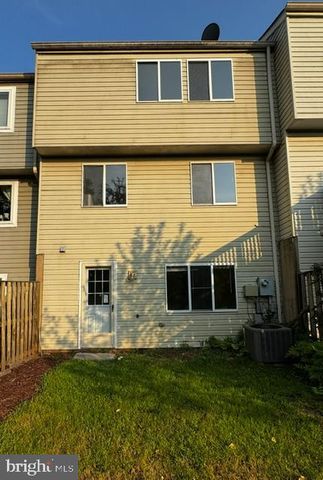 13238 CUSTOM HOUSE CT, Fairfax, VA 22033