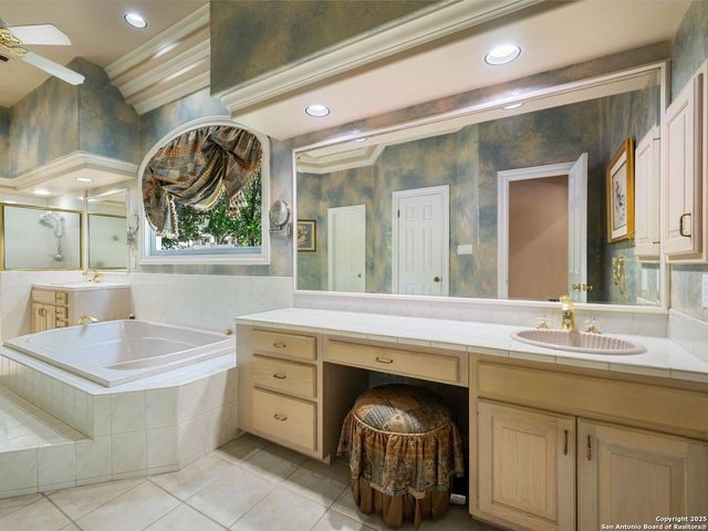 43 Stratton Ln, San Antonio, TX 78257