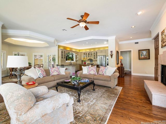 43 Stratton Ln, San Antonio, TX 78257