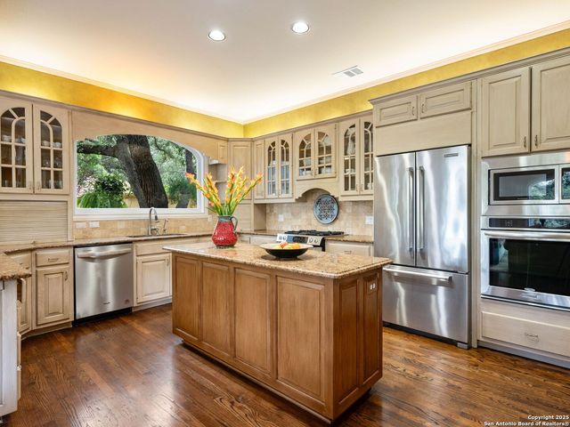43 Stratton Ln, San Antonio, TX 78257
