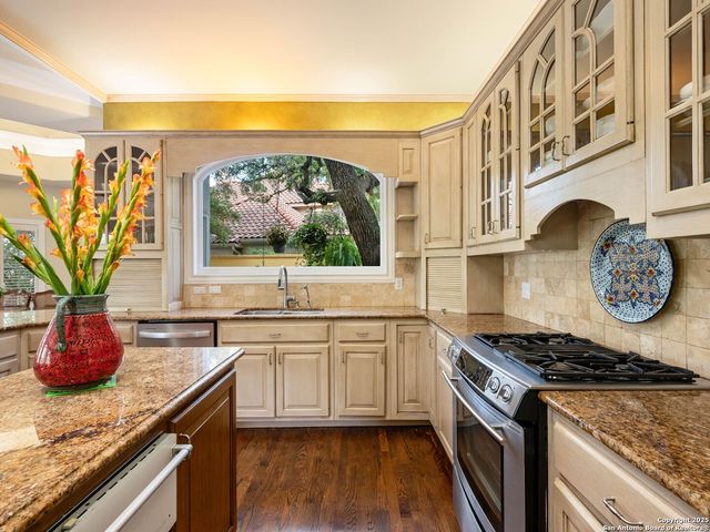 43 Stratton Ln, San Antonio, TX 78257