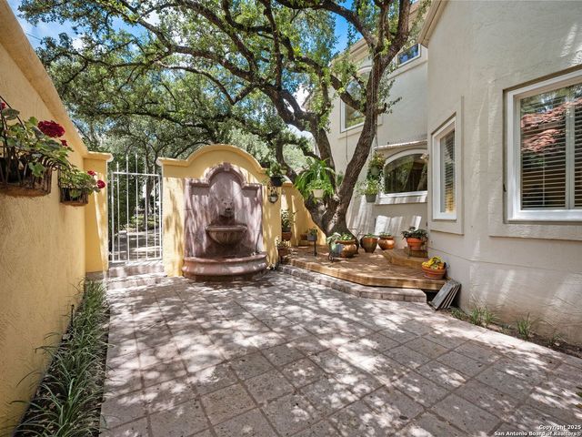 43 Stratton Ln, San Antonio, TX 78257