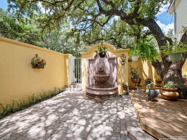 43 Stratton Ln, San Antonio, TX 78257