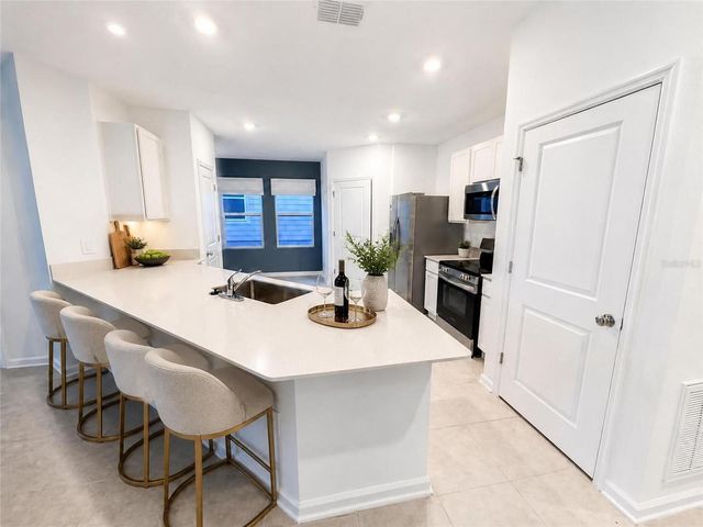 187 PUMA LOOP, Groveland, FL 34736