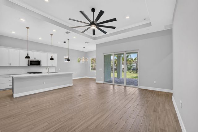 12525 Triumph Lane, Palm Beach Gardens, FL 33412