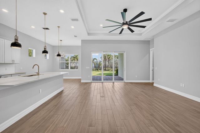 12525 Triumph Lane, Palm Beach Gardens, FL 33412