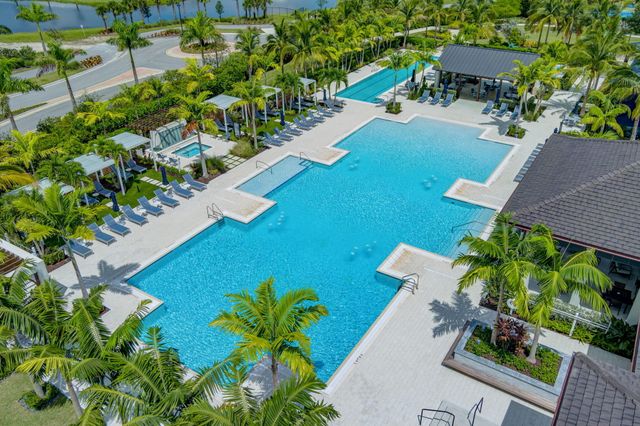 12525 Triumph Lane, Palm Beach Gardens, FL 33412