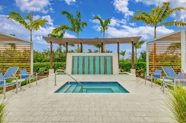 12525 Triumph Lane, Palm Beach Gardens, FL 33412