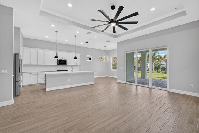 12525 Triumph Lane, Palm Beach Gardens, FL 33412