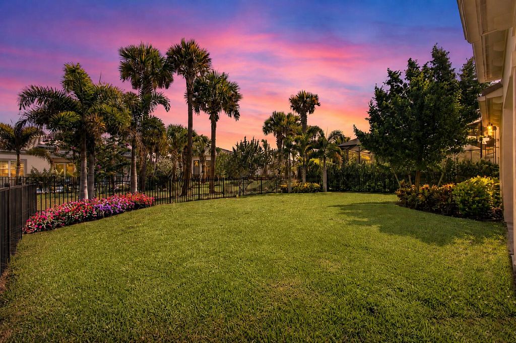 12525 Triumph Lane, Palm Beach Gardens, FL 33412