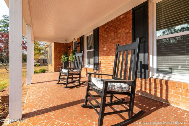 102 Longwood Drive, Pinetops, NC 27864