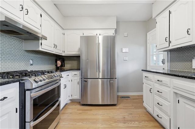 7416 Springfield Street, Prairie Village, KS 66208