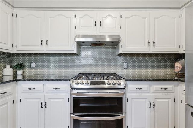 7416 Springfield Street, Prairie Village, KS 66208