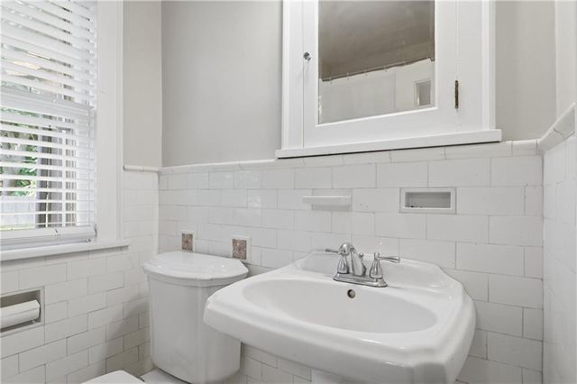 7416 Springfield Street, Prairie Village, KS 66208