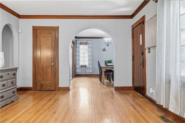7416 Springfield Street, Prairie Village, KS 66208