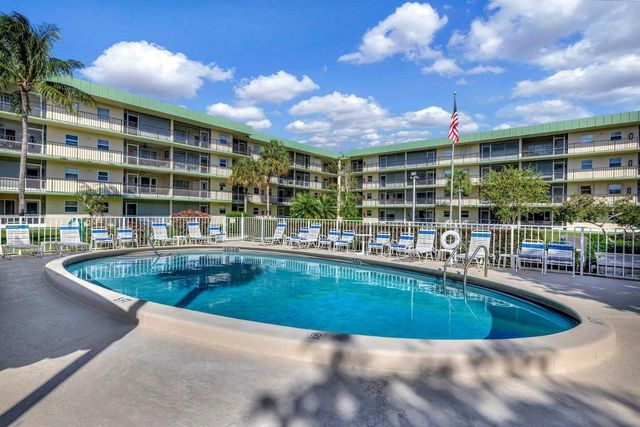 806 SE 7th Street 104, Deerfield Beach, FL 33441