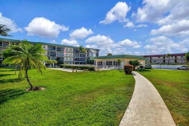 806 SE 7th Street 104, Deerfield Beach, FL 33441