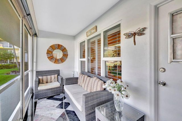 806 SE 7th Street 104, Deerfield Beach, FL 33441